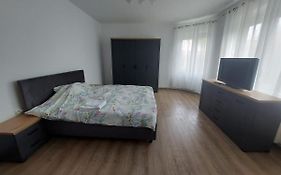 Apartamente Bobo